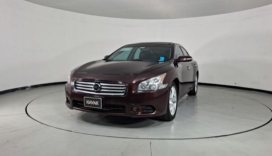 Nissan • Maxima