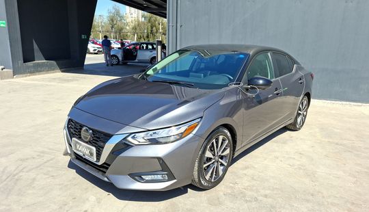 Nissan • Sentra