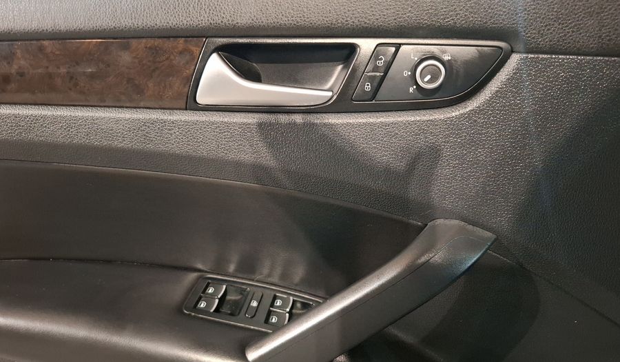 Volkswagen Passat 3.6 V6 TIPTRONIC Sedan 2014