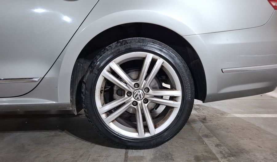 Volkswagen Passat 3.6 V6 TIPTRONIC Sedan 2014