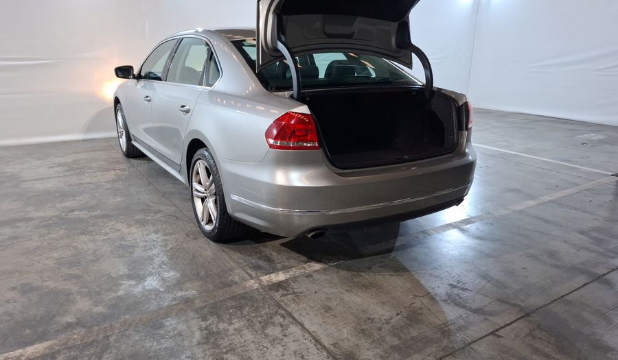 Volkswagen Passat 3.6 V6 TIPTRONIC Sedan 2014