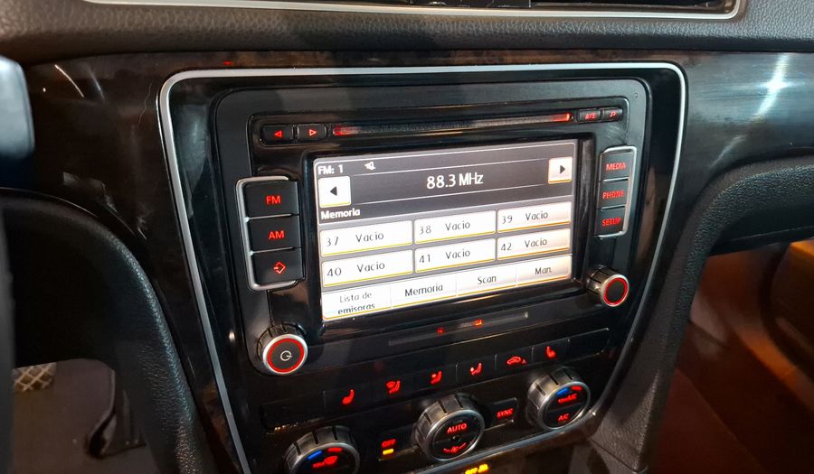 Volkswagen Passat 3.6 V6 TIPTRONIC Sedan 2014