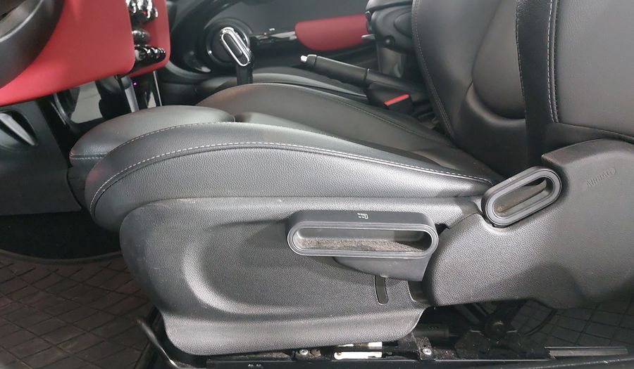 Mini Cooper 1.5 COOPER CHILI DCT Hatchback 2021