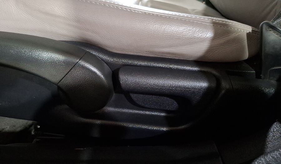 Honda Civic 1.8 EX-L NAVI AT 4DRS Sedan 2014