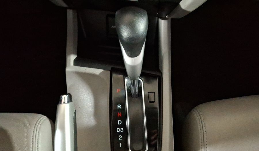 Honda Civic 1.8 EX-L NAVI AT 4DRS Sedan 2014