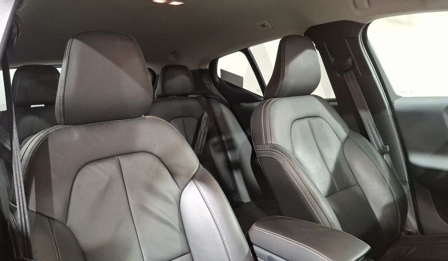 Volvo Xc40 2.0 B4 MHEV PLUS AUTO Suv 2024