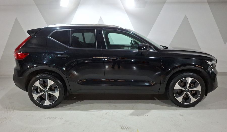 Volvo Xc40 2.0 B4 MHEV PLUS AUTO Suv 2024