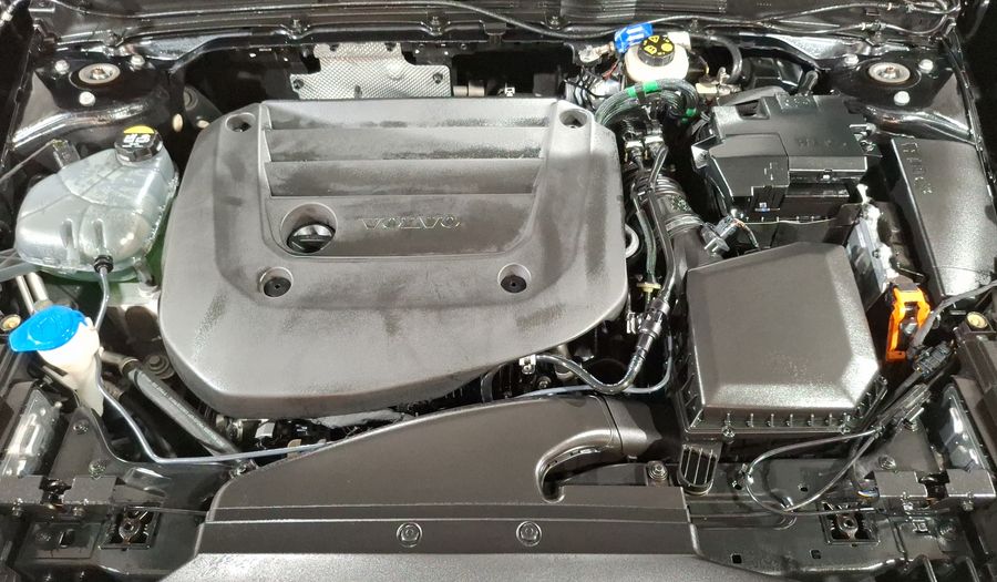 Volvo Xc40 2.0 B4 MHEV PLUS AUTO Suv 2024