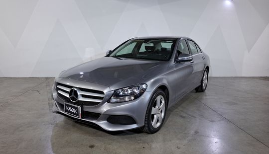 Mercedes Benz • Clase C