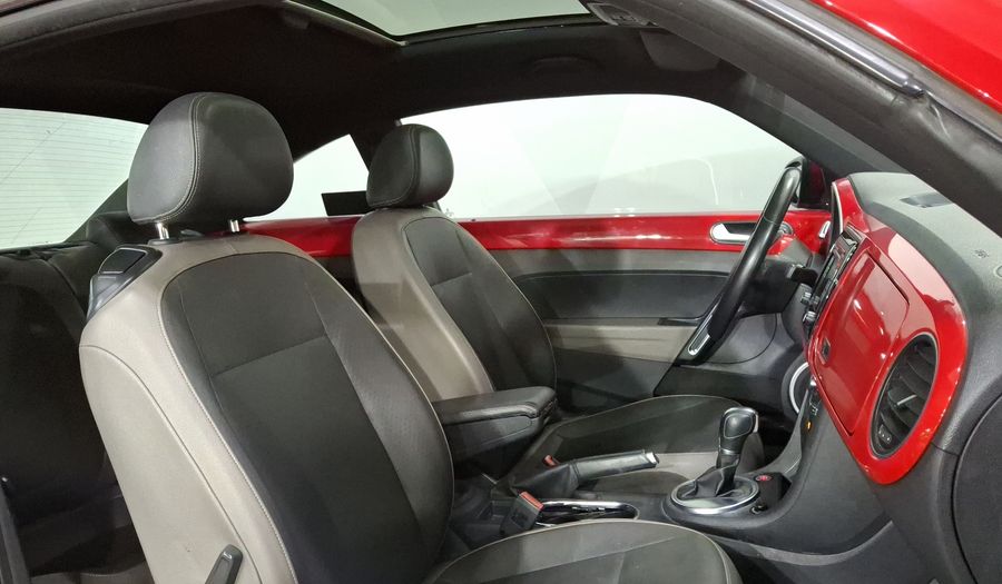 Volkswagen Beetle 2.5 SPORT PAQUETE BASICO TIPTRONIC Hatchback 2015