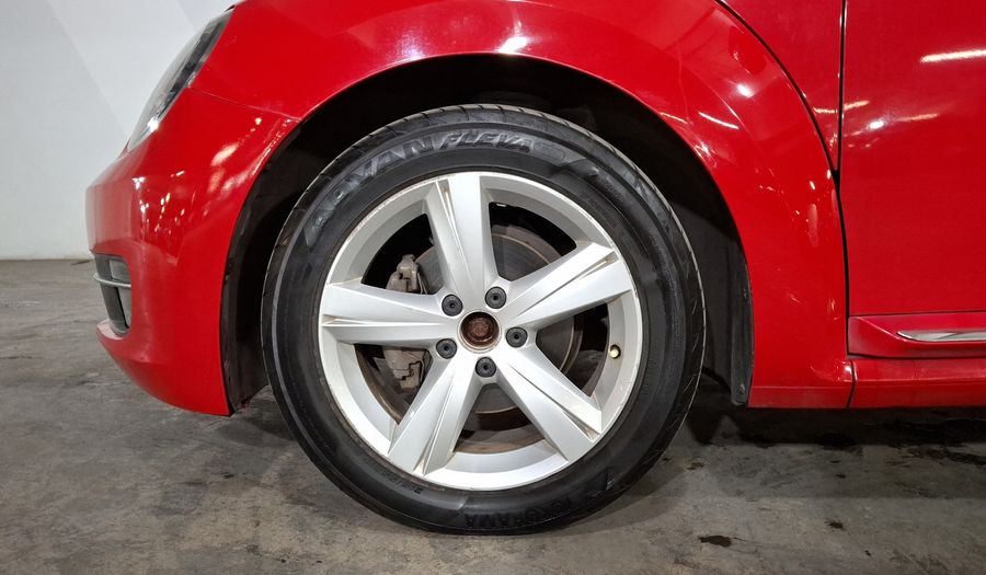 Volkswagen Beetle 2.5 SPORT PAQUETE BASICO TIPTRONIC Hatchback 2015