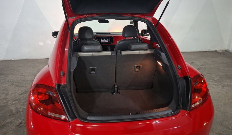 Volkswagen Beetle 2.5 SPORT PAQUETE BASICO TIPTRONIC Hatchback 2015