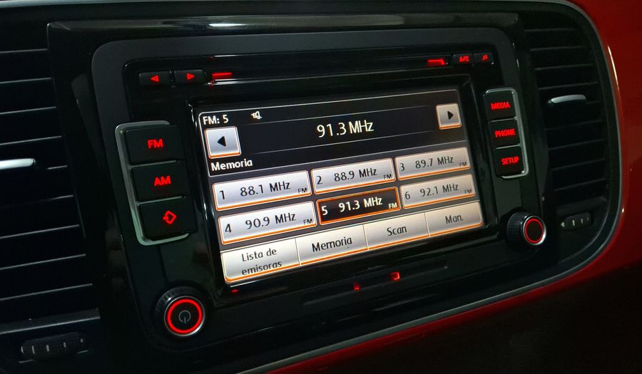 Volkswagen Beetle 2.5 SPORT PAQUETE BASICO TIPTRONIC Hatchback 2015