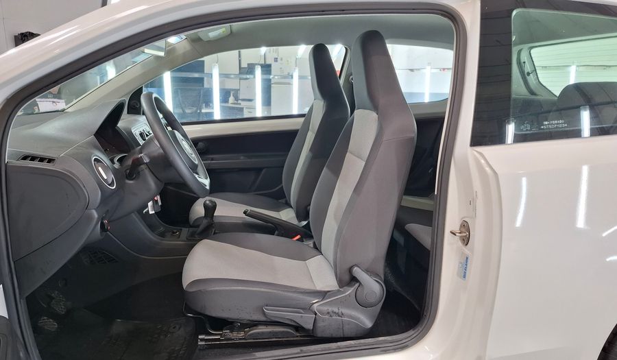 Volkswagen Up 1.0 TAKE UP Hatchback 2015