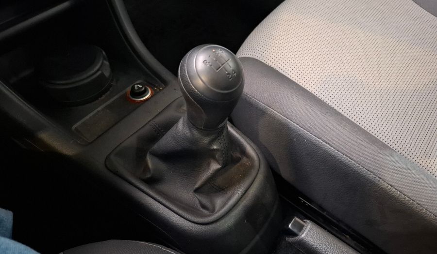 Volkswagen Up 1.0 TAKE UP Hatchback 2015