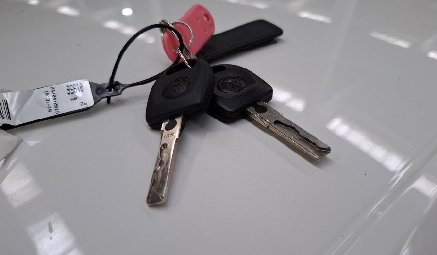 Volkswagen Up 1.0 TAKE UP Hatchback 2015