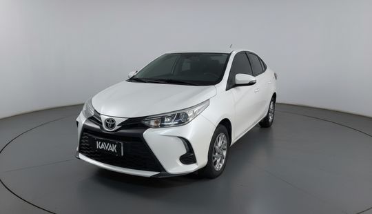 Toyota • Yaris