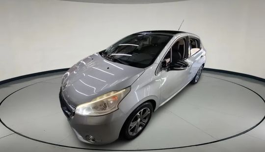 Peugeot • 208