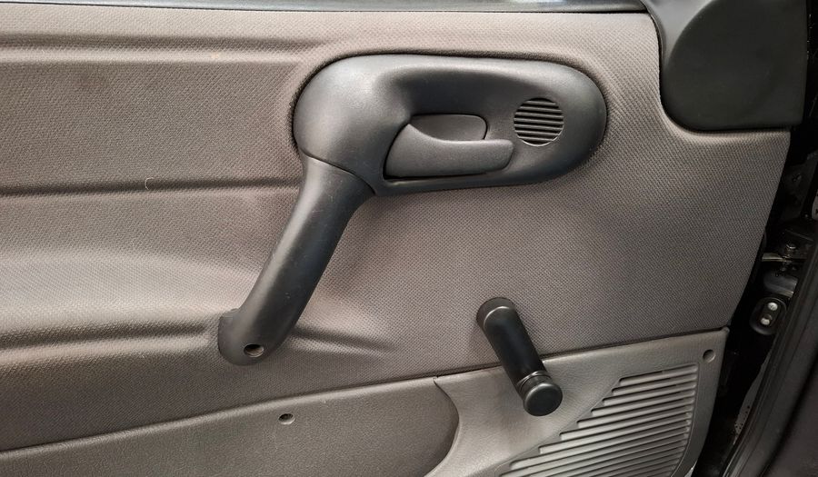 Chevrolet Corsa Classic 1.4 CLASSIC LIFE MT Hatchback 2010