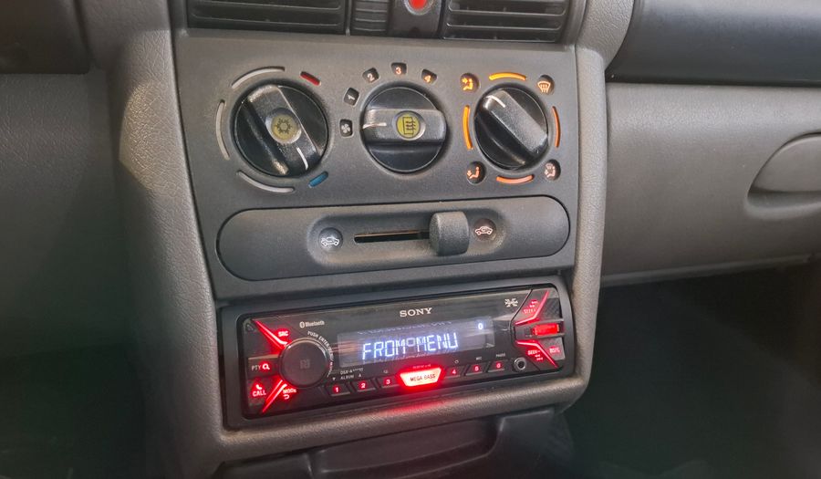 Chevrolet Corsa Classic 1.4 CLASSIC LIFE MT Hatchback 2010