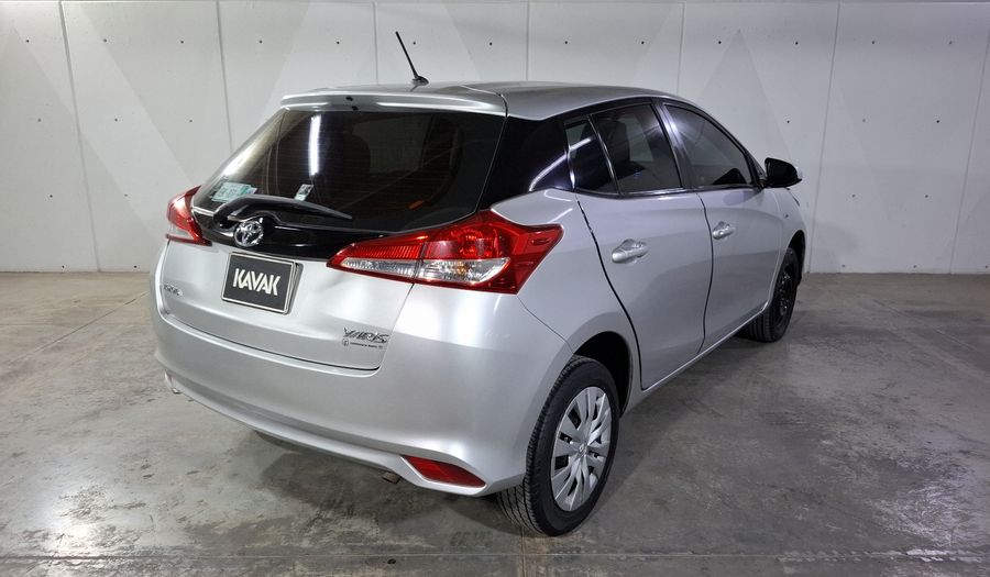 Toyota Yaris 1.5 CORE AUTO Hatchback 2019