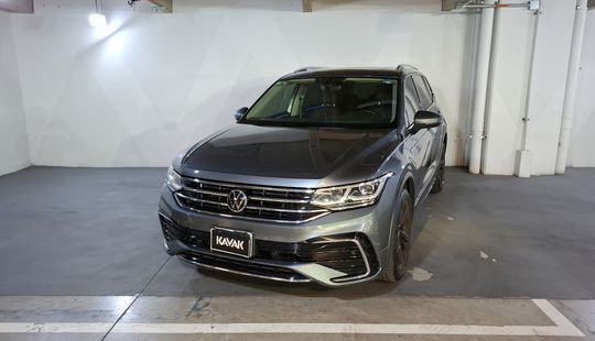 Volkswagen • Tiguan