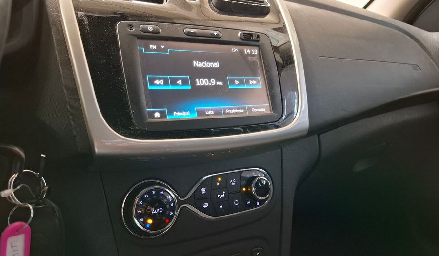 Renault Sandero 1.6 PRIVILEGE PACK PH2 Hatchback 2016