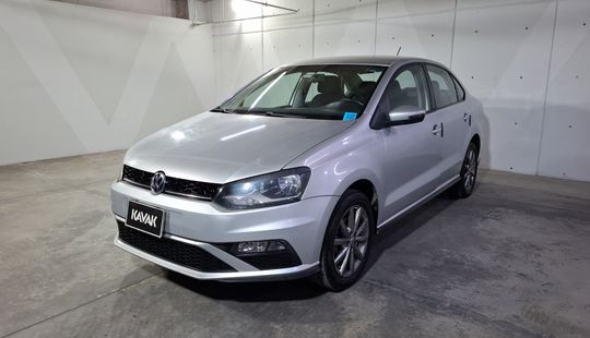 Volkswagen • Vento