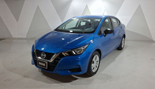 Nissan • Versa