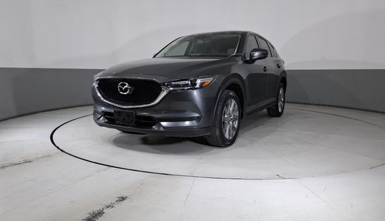 2021 • 40,601 km • Automático