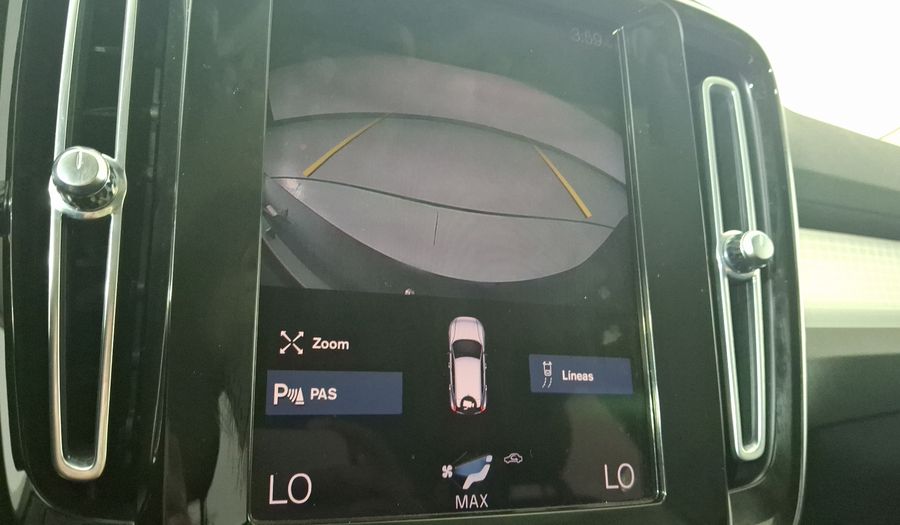 Volvo Xc40 2.0 T4 MOMENTUM AUTO Suv 2022