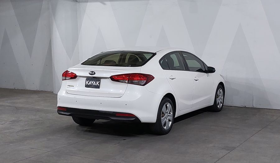 Kia Forte 2.0 EX MT Sedan 2017