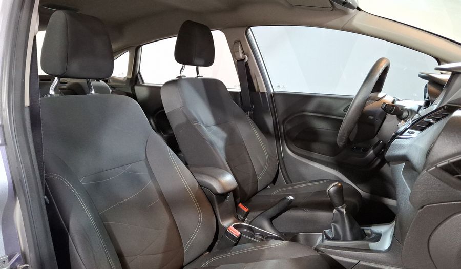 Ford Fiesta 1.6 SE MT Sedan 2017