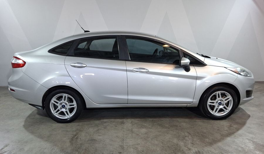 Ford Fiesta 1.6 SE MT Sedan 2017