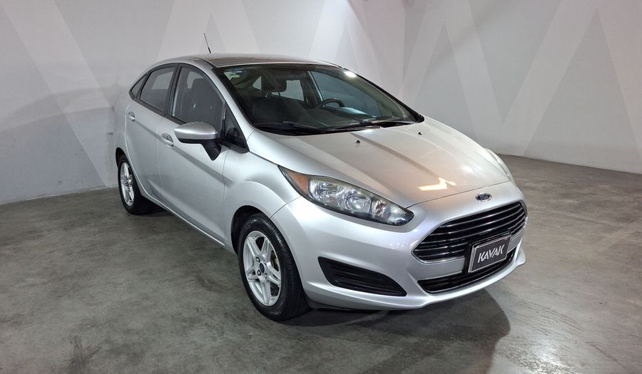 Ford Fiesta 1.6 SE MT Sedan 2017