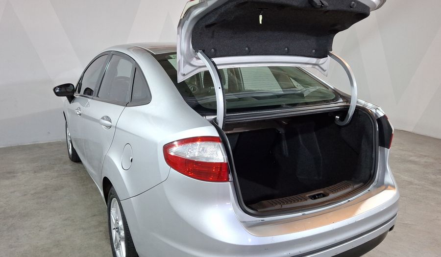 Ford Fiesta 1.6 SE MT Sedan 2017