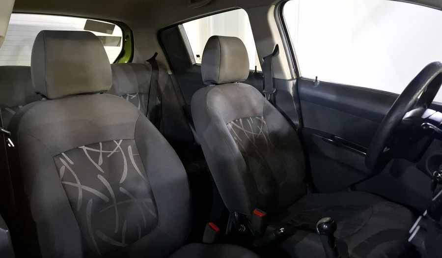 Chevrolet Spark 1.2 LT B MT Hatchback 2014