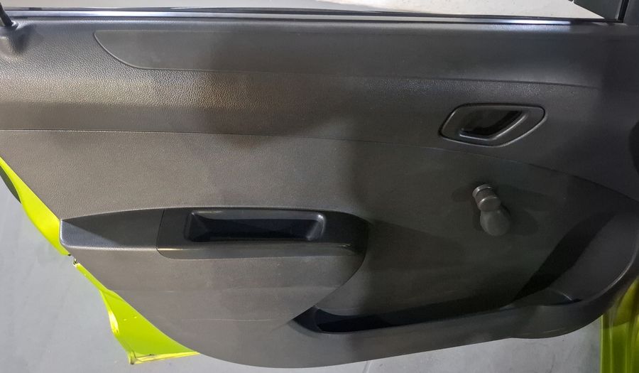 Chevrolet Spark 1.2 LT B MT Hatchback 2014