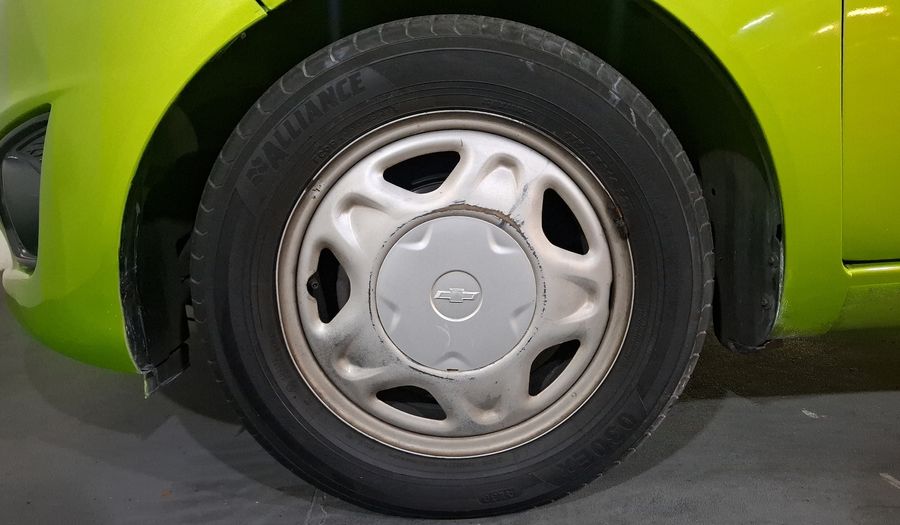 Chevrolet Spark 1.2 LT B MT Hatchback 2014