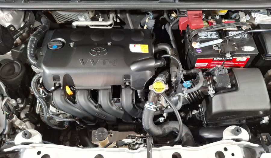 Toyota Yaris 1.5 PREMIUM AT 5PTAS Hatchback 2014