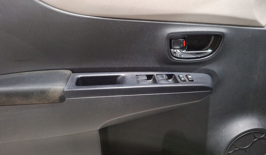 Toyota Yaris 1.5 PREMIUM AT 5PTAS Hatchback 2014