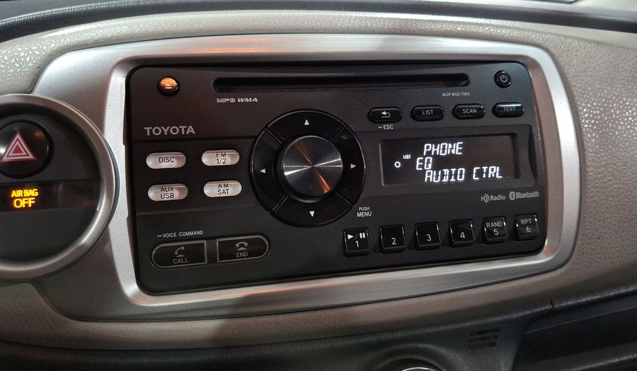 Toyota Yaris 1.5 PREMIUM AT 5PTAS Hatchback 2014