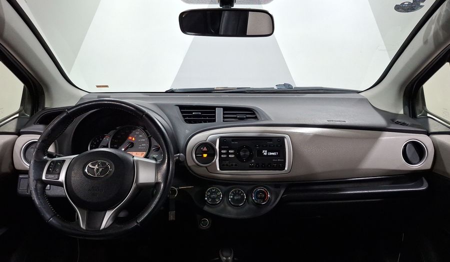 Toyota Yaris 1.5 PREMIUM AT 5PTAS Hatchback 2014