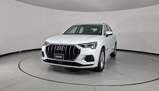 Audi • Q3
