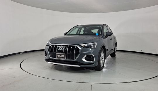 Audi • Q3