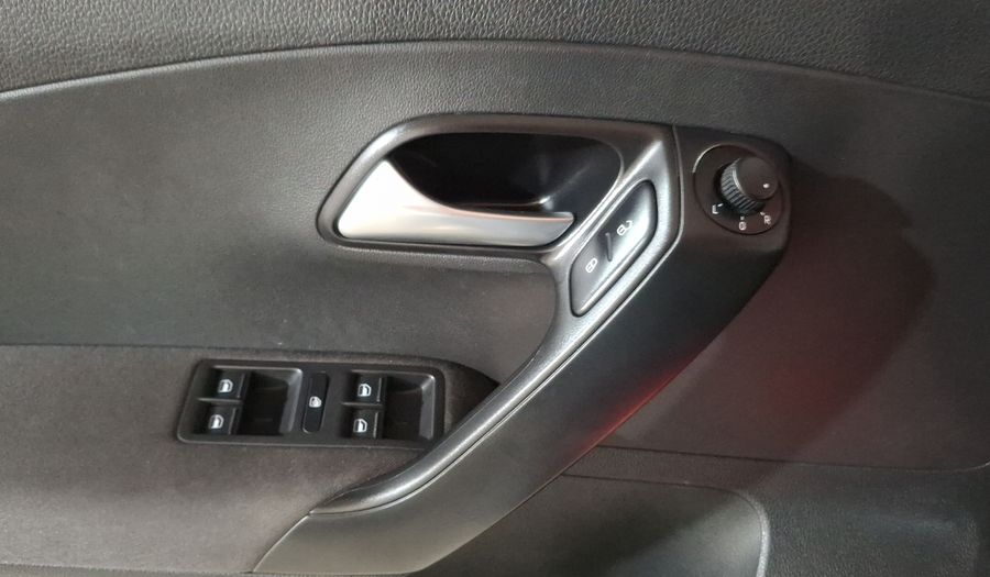 Volkswagen Polo 1.6 DESIGN & SOUND Hatchback 2020