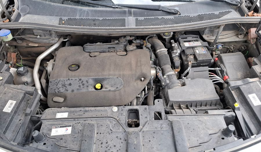 Peugeot 5008 2.0 HDI ALLURE PLUS TIPTRONIC Minivan 2020