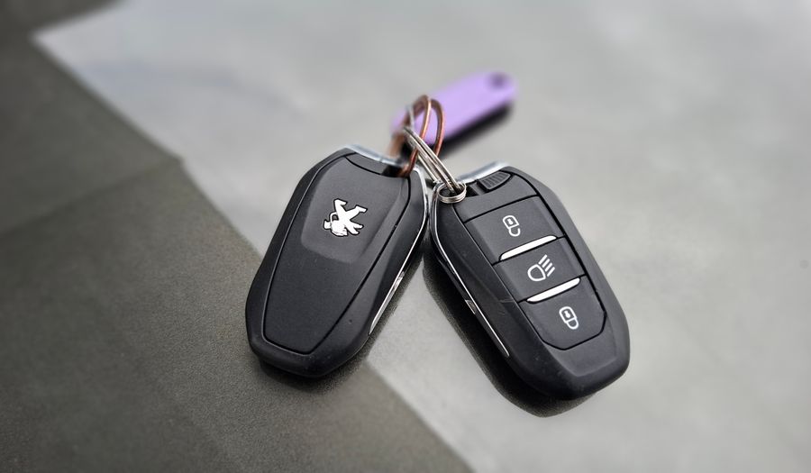 Peugeot 5008 2.0 HDI ALLURE PLUS TIPTRONIC Minivan 2020