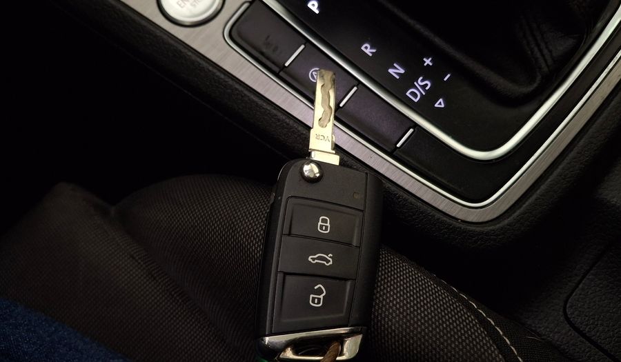 Volkswagen Golf 1.4 TSI DSG SPORT Hatchback 2017