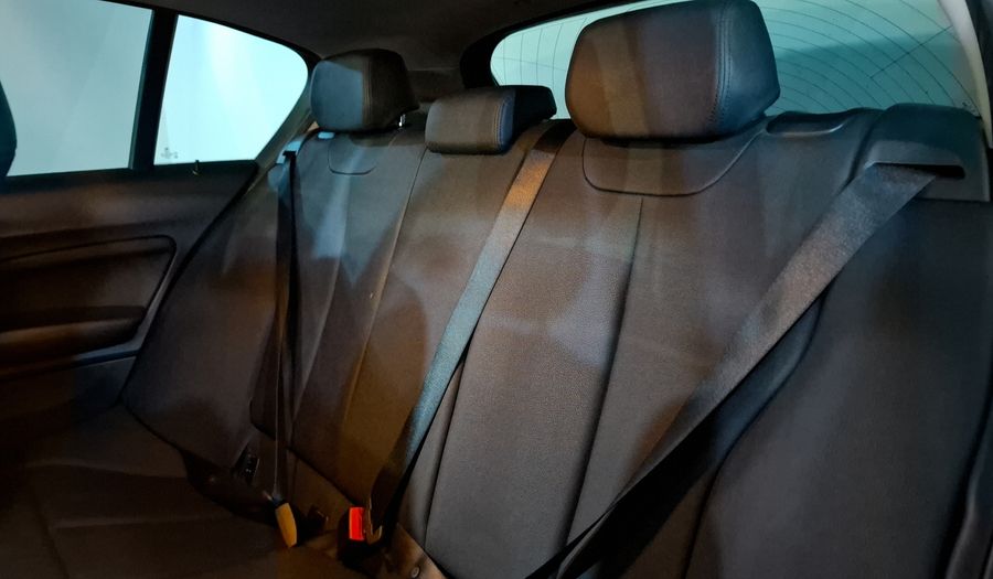 Bmw Serie 1 2.0 120IA SPORT LINE Hatchback 2017